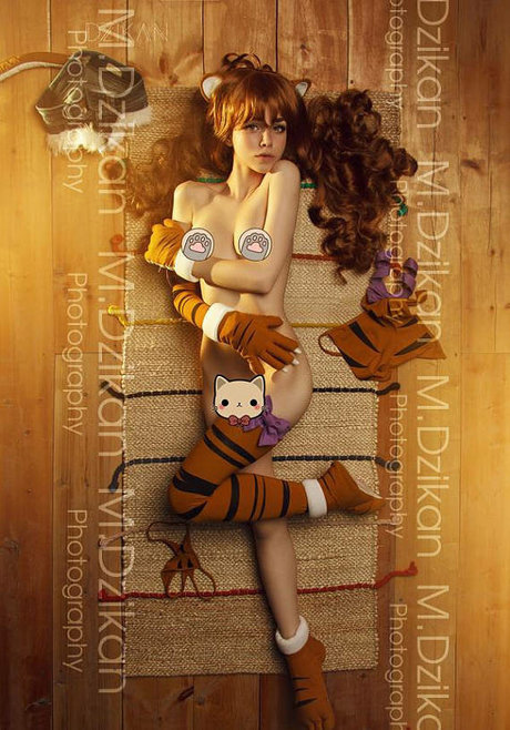 Yuumi SG naked actress image