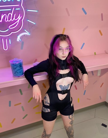 Morgan Adams xxx model img