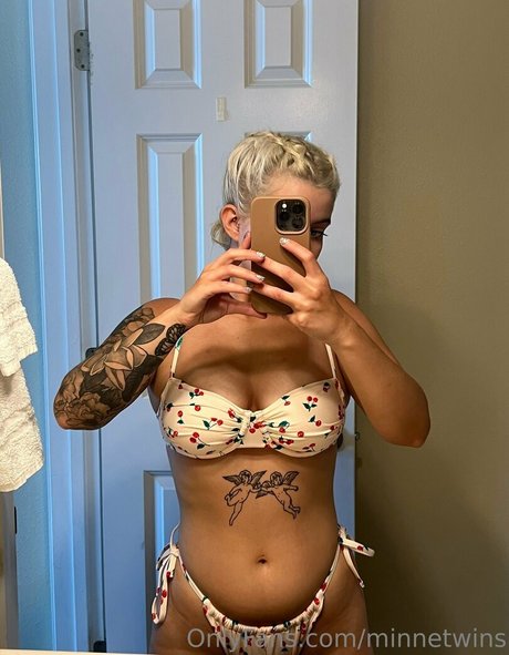 MinneTwins hot actress archive