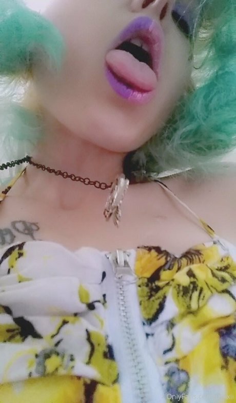 pyxxii model top images