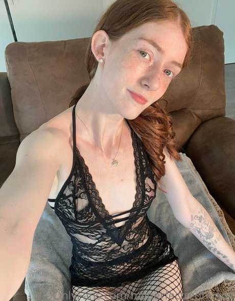 myperfectredhead1 beautiful model pic