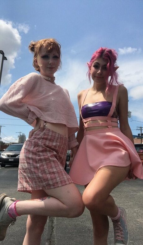 Honeybunnycos model hd image