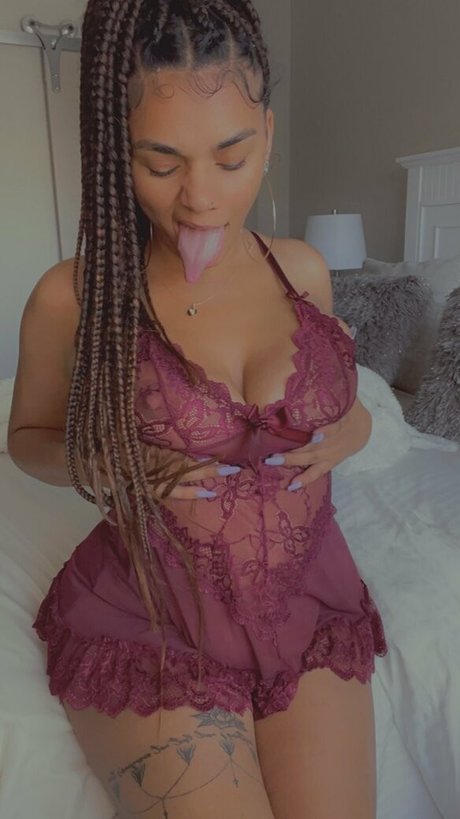 niquethestallion511 art star img