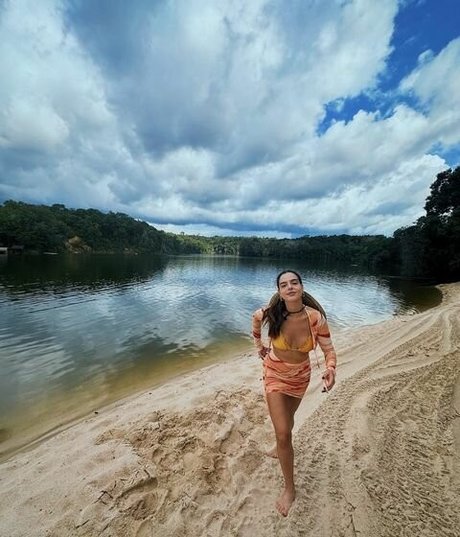 Giovanna Lancellotti exclusive star archive