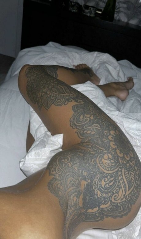 Chantelle Connelly model top galleries