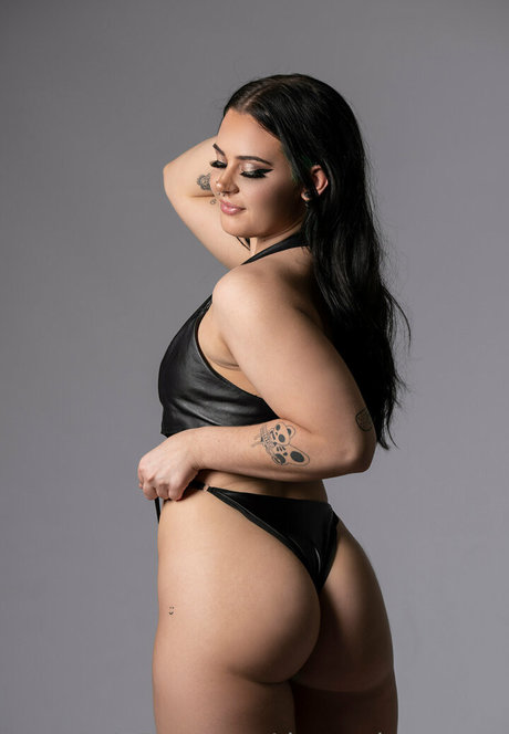 themarianacross adult star picture