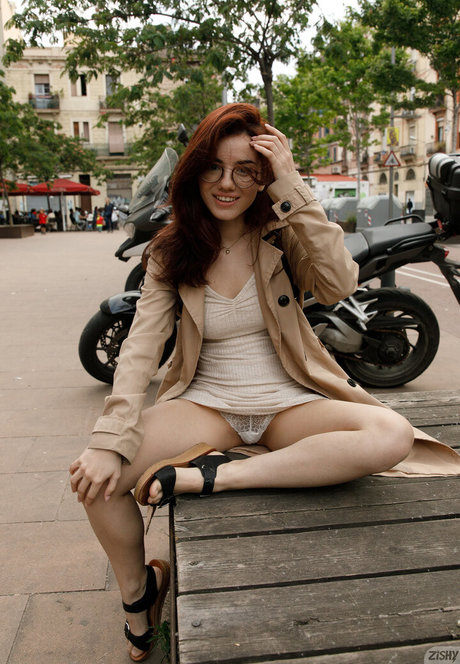 delaia gonzalez art actress galleries