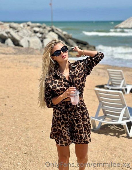 emmilee xx adult model galleries