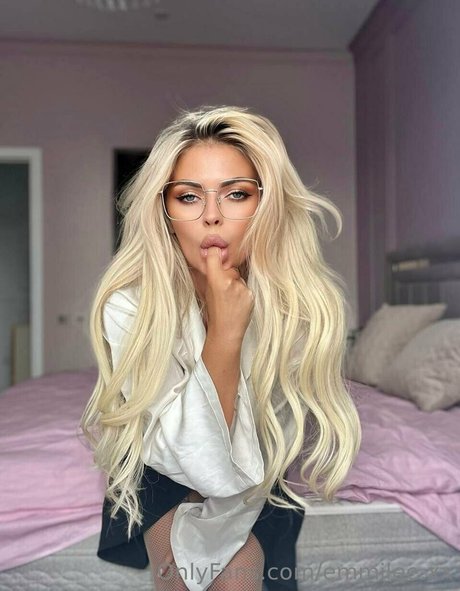 emmilee xx pornstar free photo