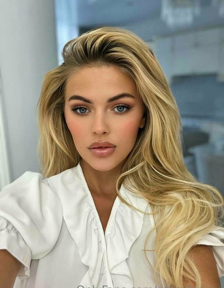 emmilee xx thumbnail