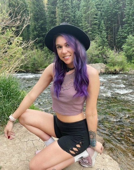 lolaxsparks adult actress pic