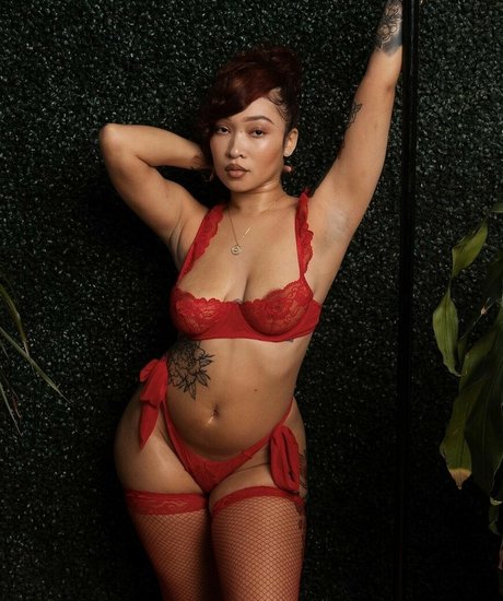 Therealovoeri hot star gallery