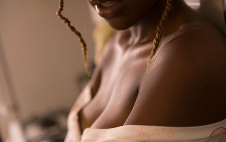 what a peach sexy actress photo