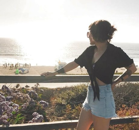 Holly Conrad hd model photos