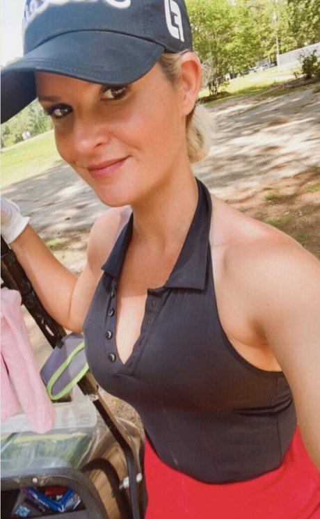 Show Your Girlfriend free actress img