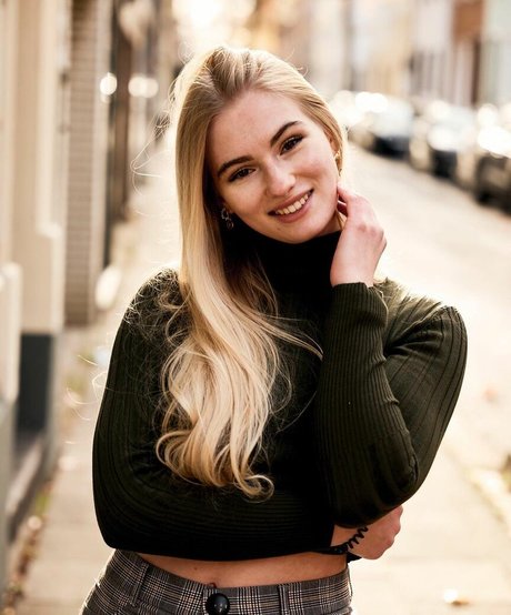 Alrun Steiner actress photos