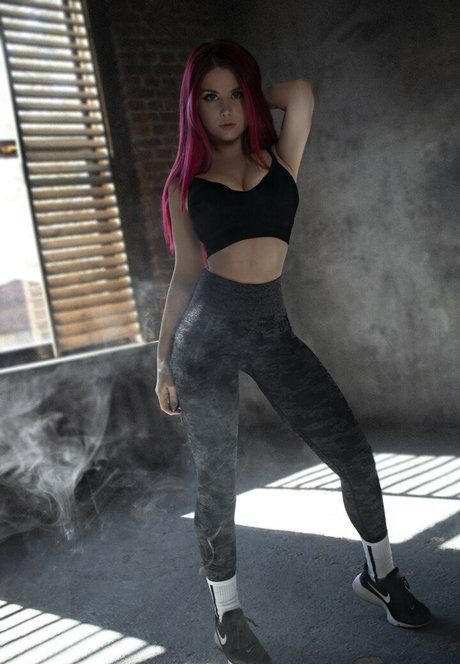 Angie Strelnikova hot model pic