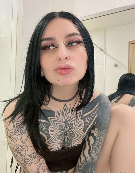 badkittymia beautiful star image