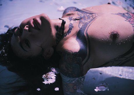 bigcatmia model hd photo