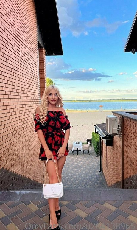 alicedollyua model hd gallery