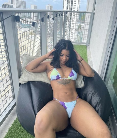 realskyx2 model pornographic photo