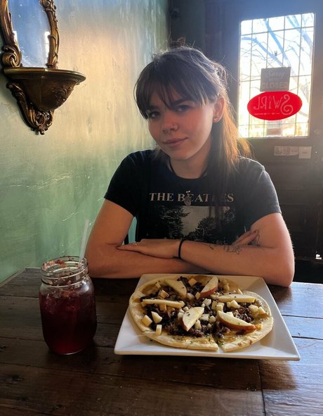 nikkiinatural best actress pic