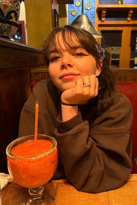 nikkiinatural star sexy images