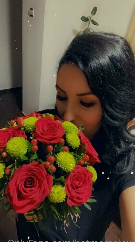 hotmomalex star erotic archive