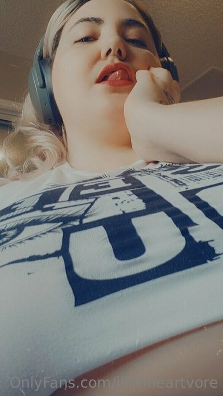 lilithheartvore pornstar naked images