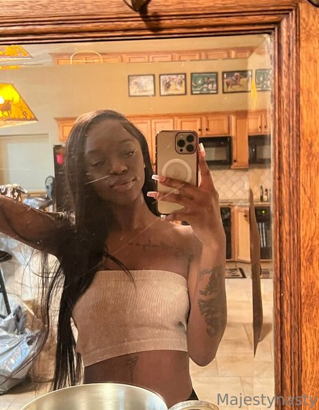 urmajesty1728 naked actress images