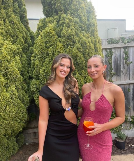 Taya Brooks exclusive pornstar picture