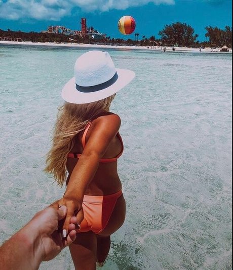 Chelsea Kreiner model nudes gallery