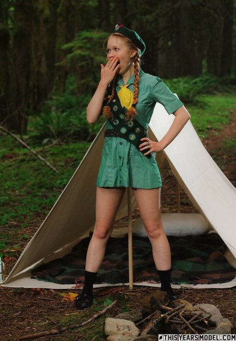 Dolly Little naked star pictures