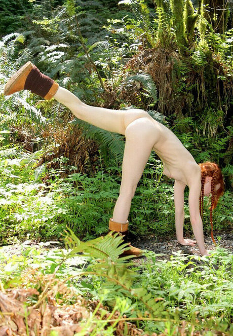 Dolly Little top model pictures