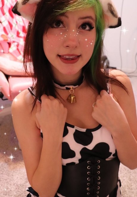 Bunimilk nudes model photos