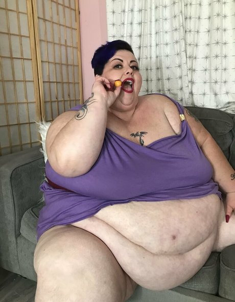 reenayestarr model high quality pic