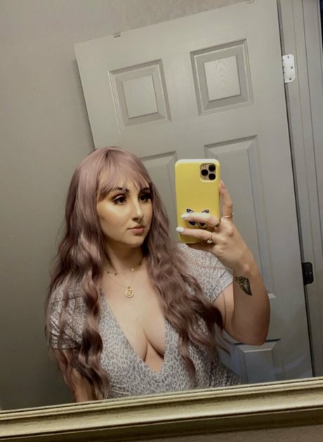 danidarkovip pretty pornstar photo