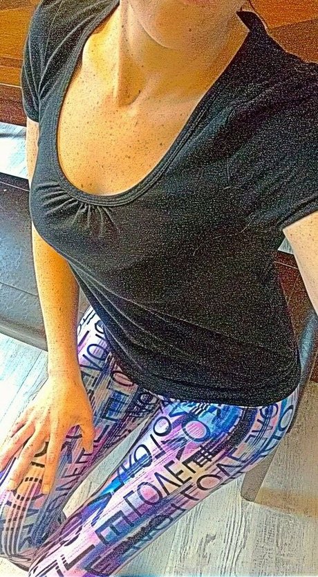 blueeyednerd71free model pretty image
