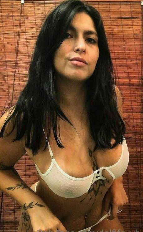 delfifoxyb pornstar erotic pictures