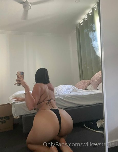 Phoebewillow star pornographic pic