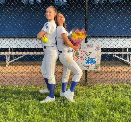 alex papadonker star naked photo