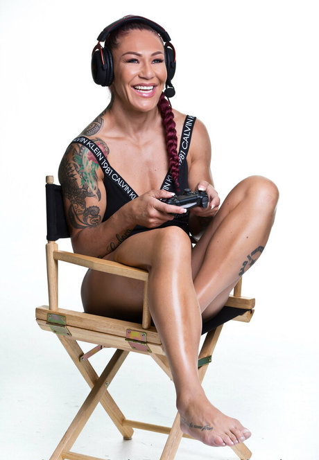 criscyborg star nude gallery