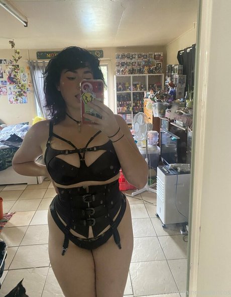 spreading onlyfans pretty picture