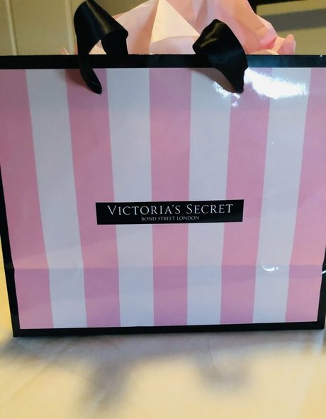 bisexual onlyfans sexy nude image