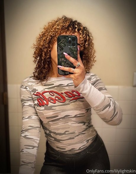 lilylightskin pretty pornstar galleries