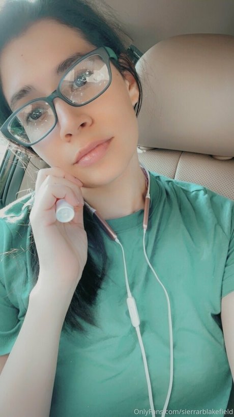 sierrarblakefield pornstar naked img