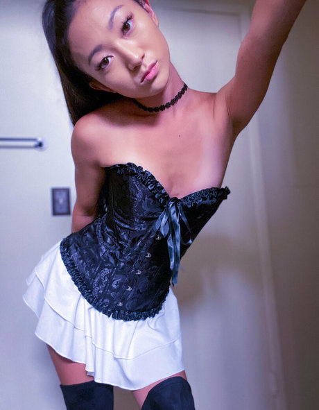 submit2sofie model exclusive pics