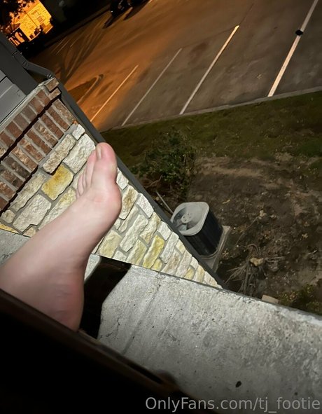 tj footie star nudes pics