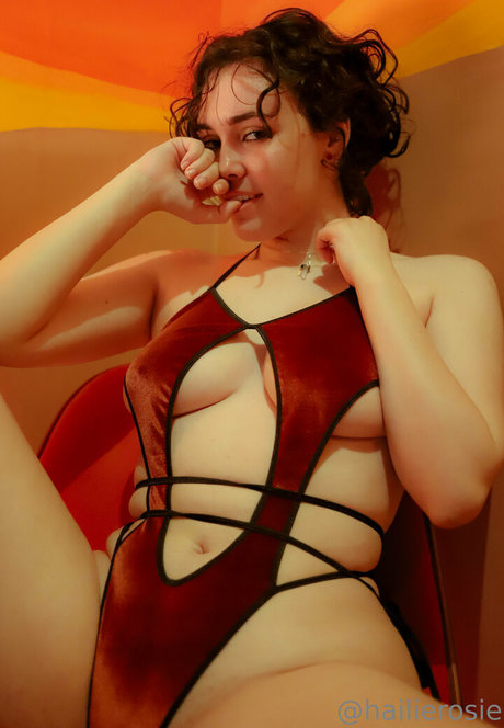 hailierosie erotic pornstar images