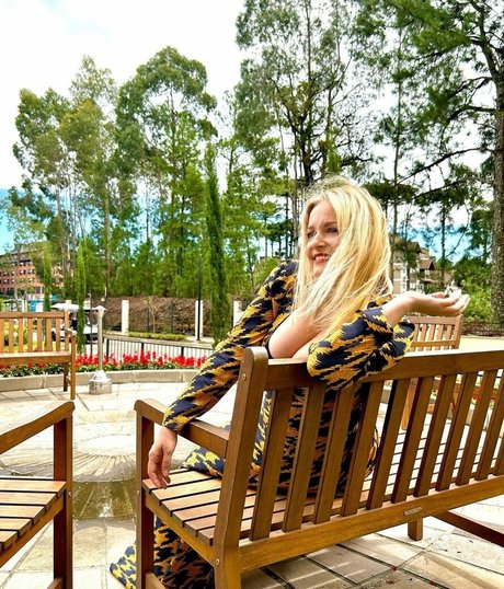 Luciana Vendramini model hot pic